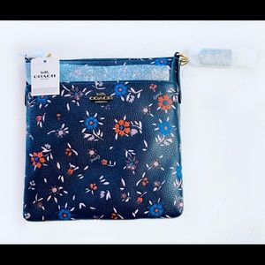 Coach crossbody bag. Genuine Leather. Color: midnight navy No. C2080-1346